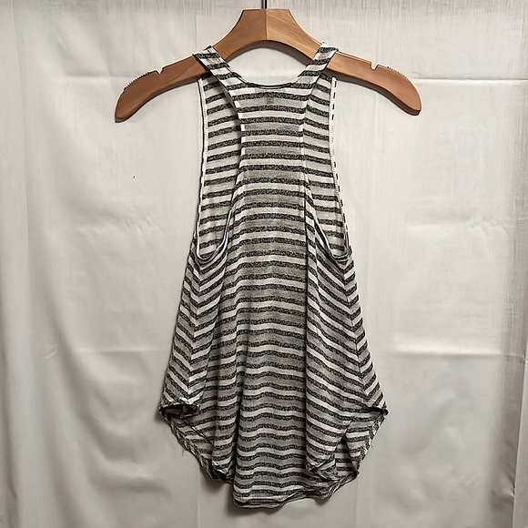 ARITZIA Wilfred Free Tank Top // Size XS - Picture 2 of 3